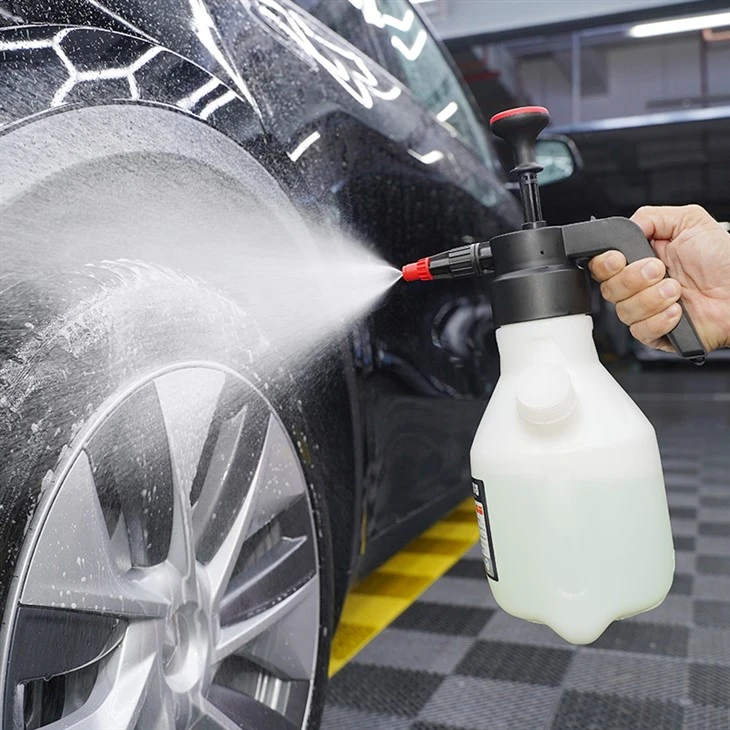 25 car cleaning spray bottl (1) 25 car cleaning spray bottl (1)